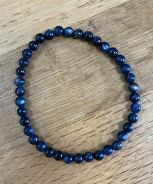 bracelet cyanite bleue B6 28euros