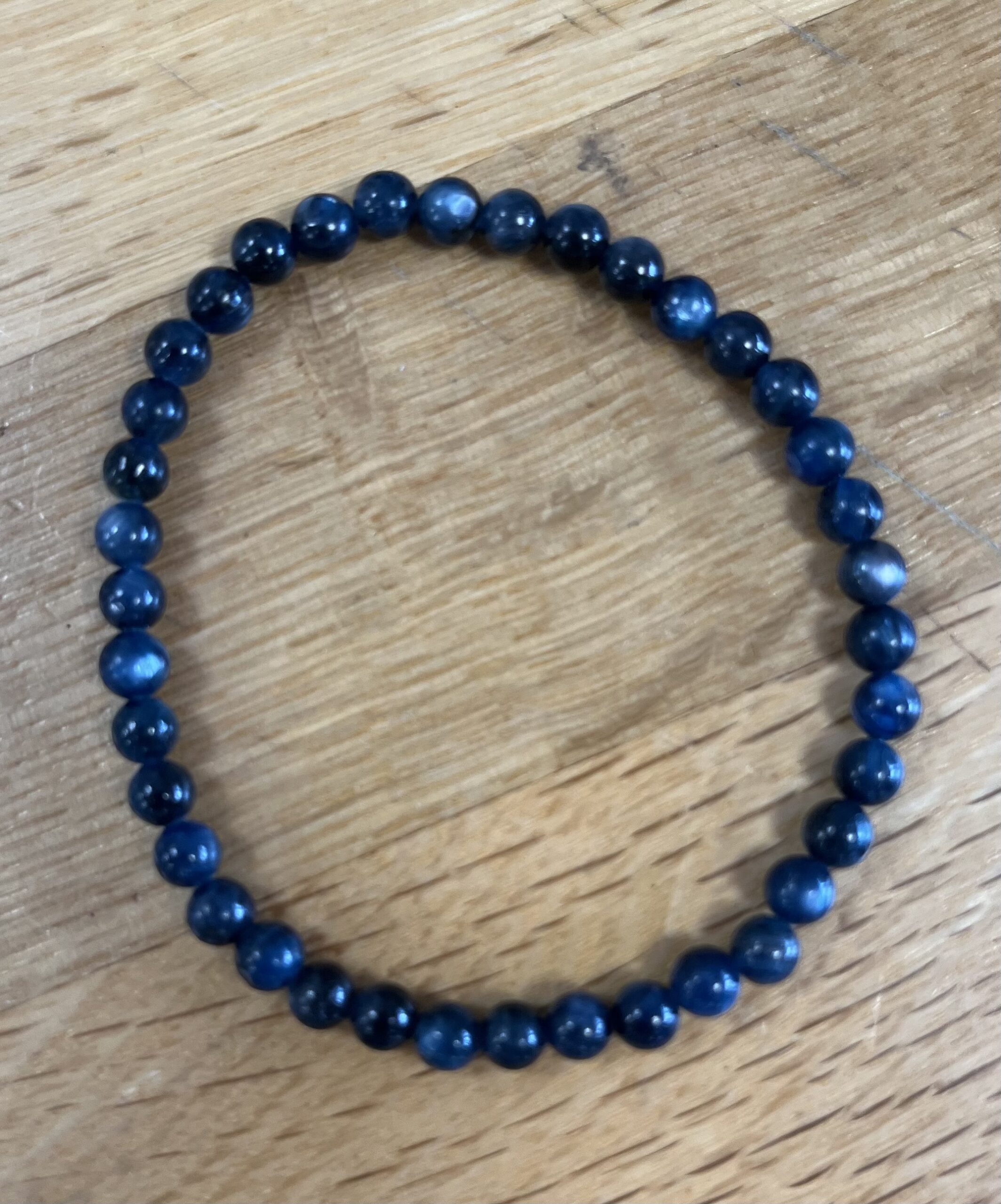 bracelet cyanite bleue B6 28euros