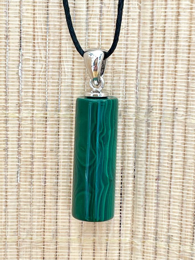 PENDENTIF CYLINDRIQUE MALACHITE 10X40 MM AVEC BÉLIÈRE ARGENT 1 14883